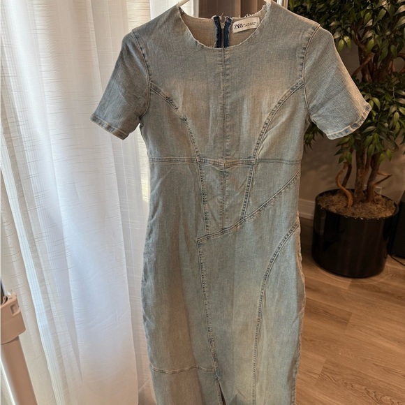 Zara Light Blue Denim Midi Dress - Picture 2 of 7